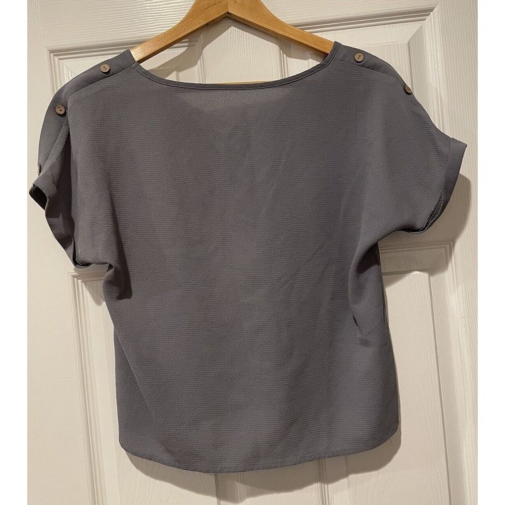 Shein Womens Size M Short Sleeve Blouse Boxy V Neck Buttons On Sleeve - Picture 3 of 4